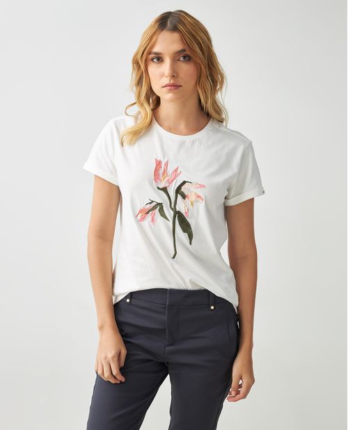 Camiseta para mujer con flores bordadas