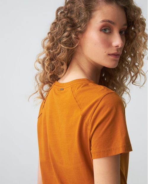 Camiseta para mujer naranja con bordados y mostacillas