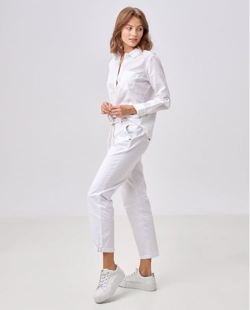 Camisa para mujer blanca elegante con lino