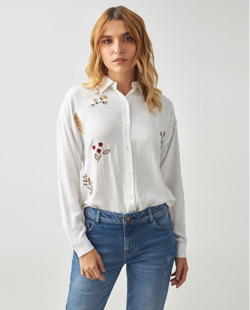 Camisa para mujer blanca con flores bordadas