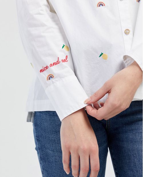 Camisa manga larga con mini bordados para mujer