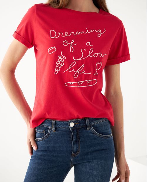 Camiseta con diseño bordado para mujer