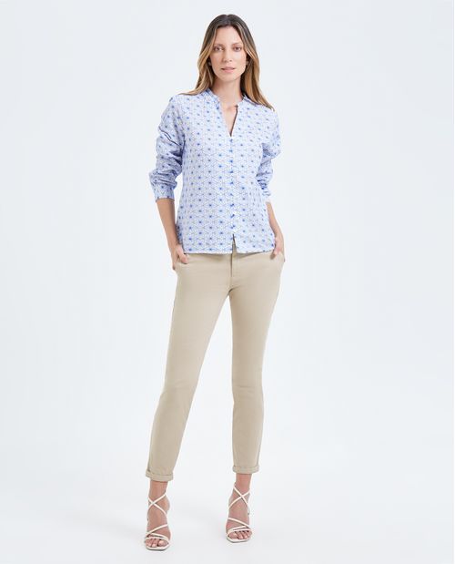 Camisa con diseño floral para mujer