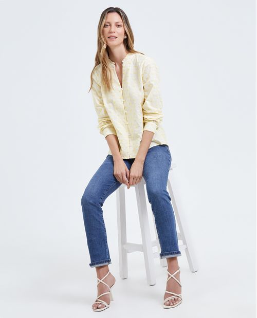 Camisa con diseño floral para mujer