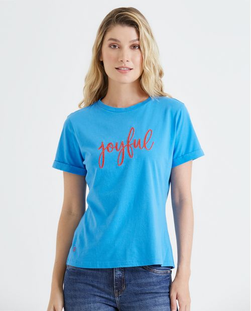 Camiseta con texto en frente