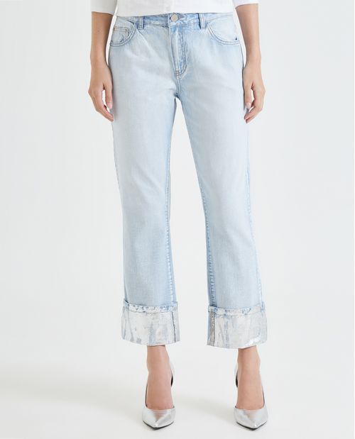 Jean Straight con efecto metalizado en bota para mujer