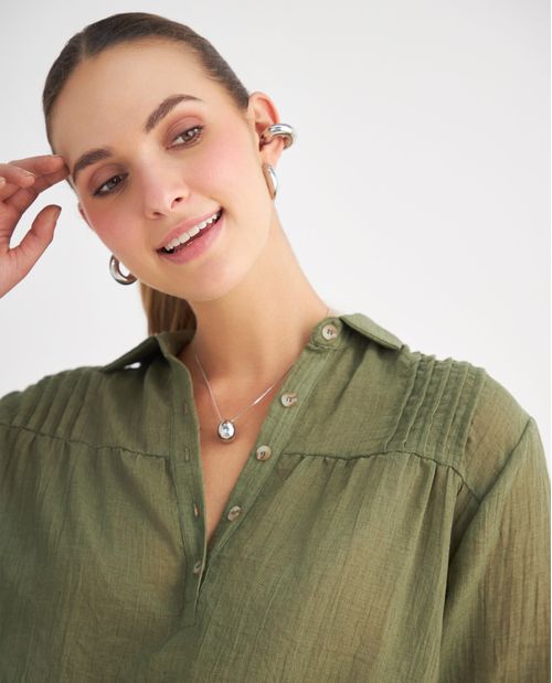 Camisa de tela fluida para mujer