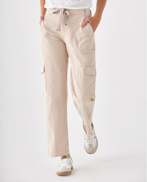 Pantalón con bolsillos de tapa para mujer