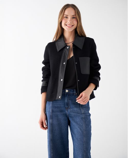 Chaqueta con detalles tipo cuero para mujer