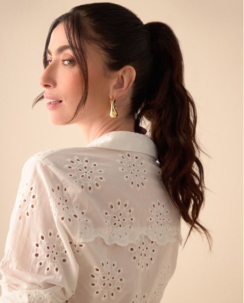 Camisa en ojalillo para mujer
