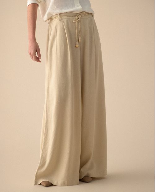 Pantalón con pretina elástica en posterior