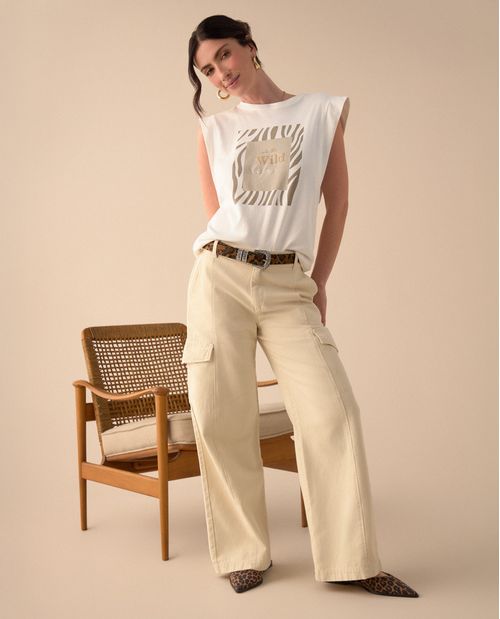 Camiseta tejida de diseño cerrado para mujer