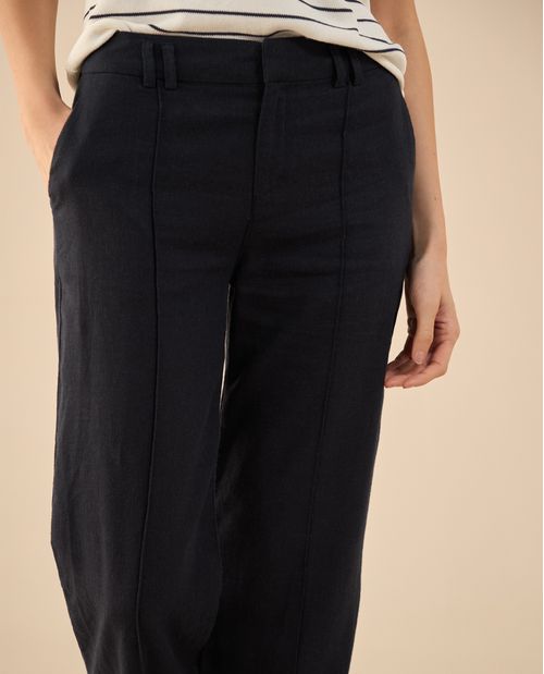 Pantalón con cortes en frente para mujer