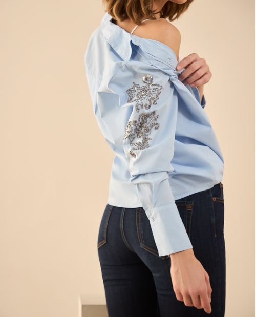 Camisa con apliques de piedras para mujer