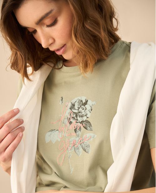 Camiseta estampada con apliques para mujer