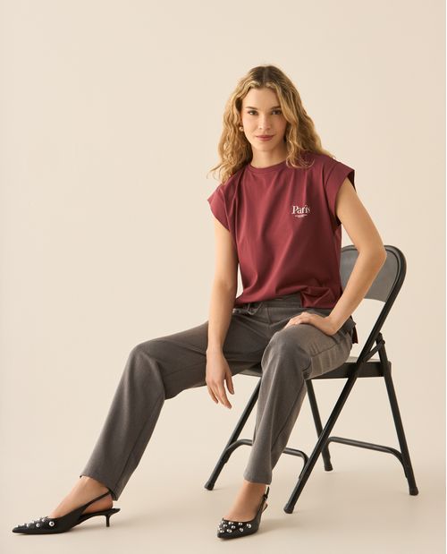 Camiseta manga sisa con letras estampadas al frente para mujer