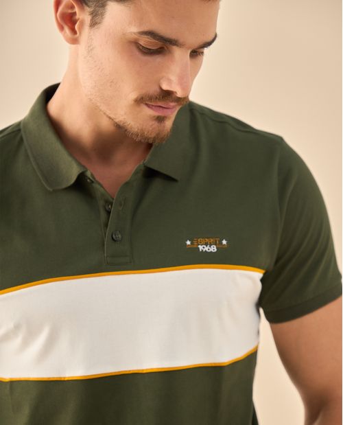 Polo con Detalles Dorados