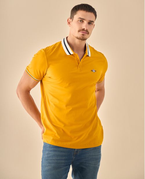 Polo con Ribetes Contrastantes