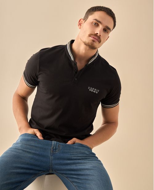Polo con Ribetes Contrastantes