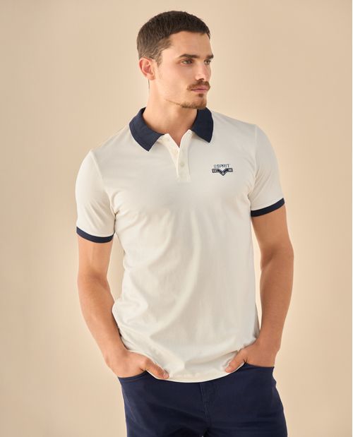Polo con Cuello Contrastante