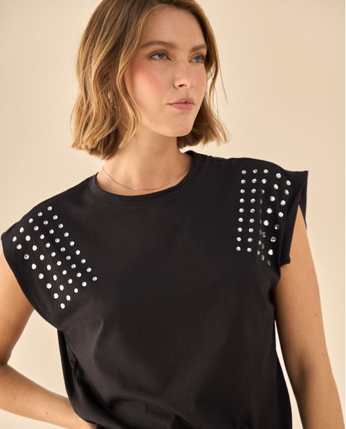 Camiseta con Tachuelas Plateadas