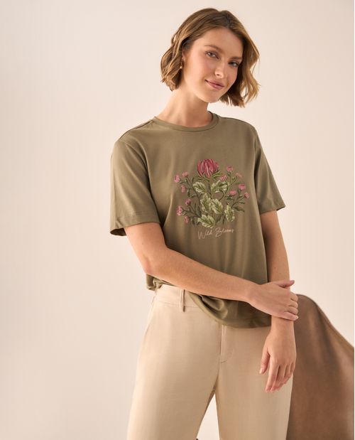 Camiseta Verde Bordado Floral Wild Blooms