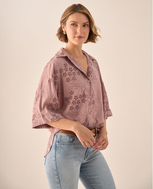 Camisa Verde con Bordados Calados Florales