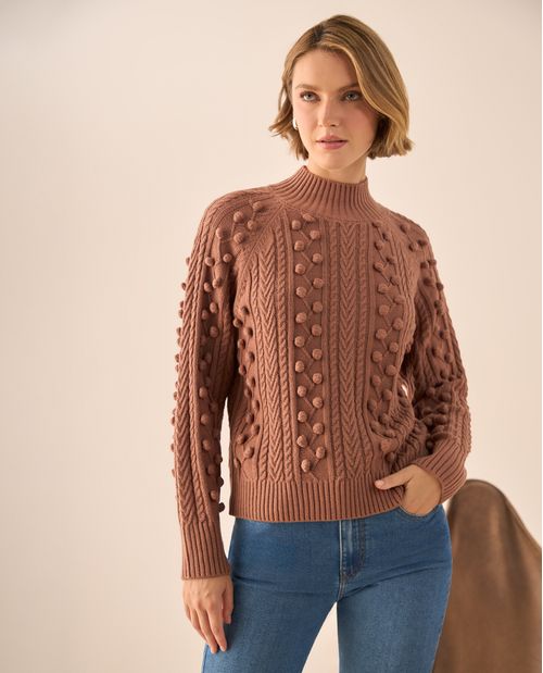 Suéter Café con Pompones y Trenzas Tejidas