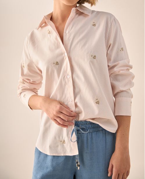 Camisa Rosa con Bordados Dorados