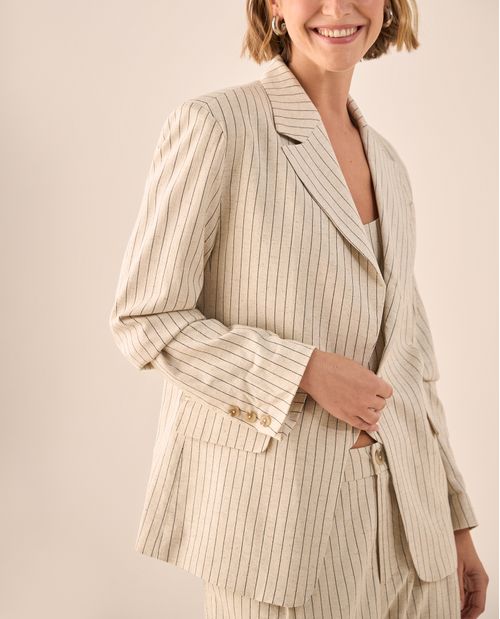 Blazer Beige con Rayas y Corte Oversized