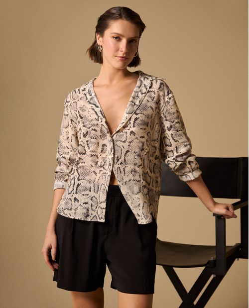 Camisa Estampado Serpiente Sofisticada