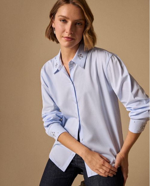 Camisa con Bordados Florales