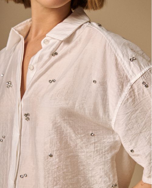 Camisa Blanca con Aplicaciones Brillantes