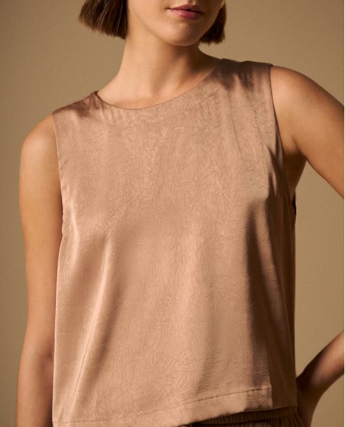 Camisa Sin Mangas con Detalle Posterior