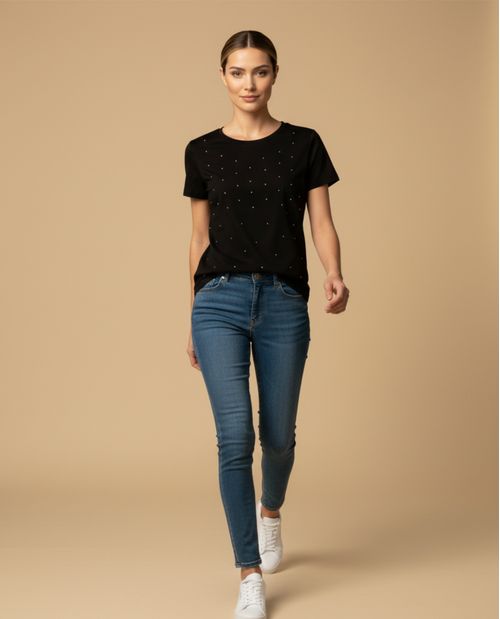 Camiseta con Aplicaciones Metálicas