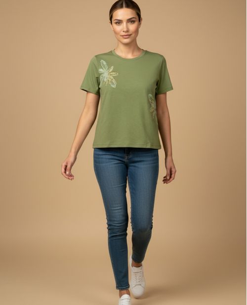 Camiseta con Bordados Florales