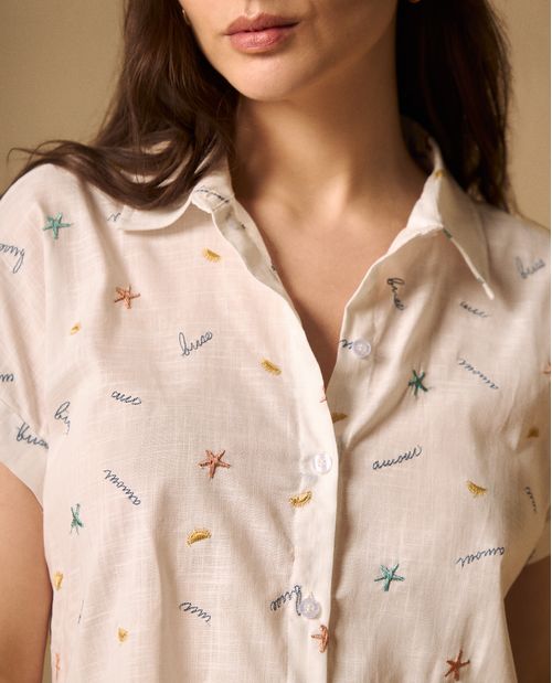 Camisa con Estampado de Palabras
