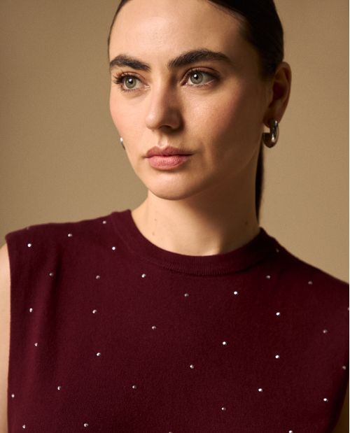 Camiseta Morado con Aplicaciones Brillantes