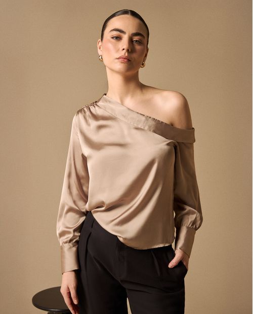 Camisa Asimétrica Verde Off-Shoulder