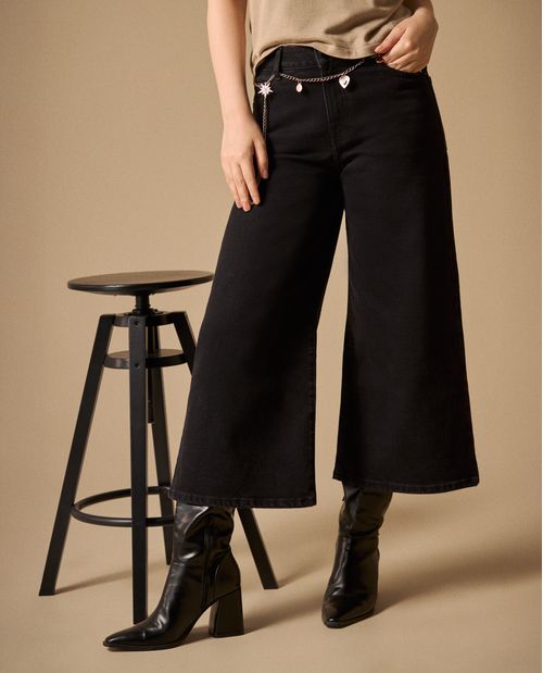 Jean Culotte Negro con Cadena Decorativa