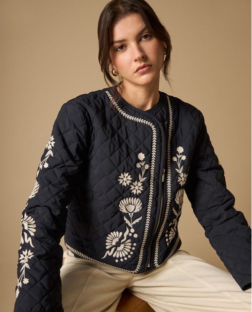Chaqueta acolchada con bordados florales para mujer