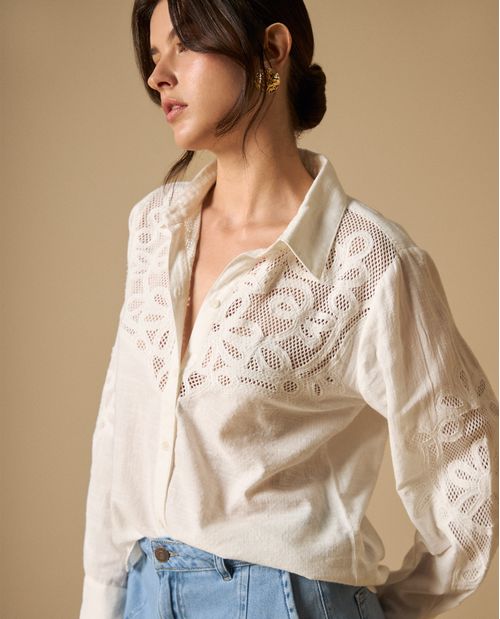 Camisa manga larga con bordados calados para mujer