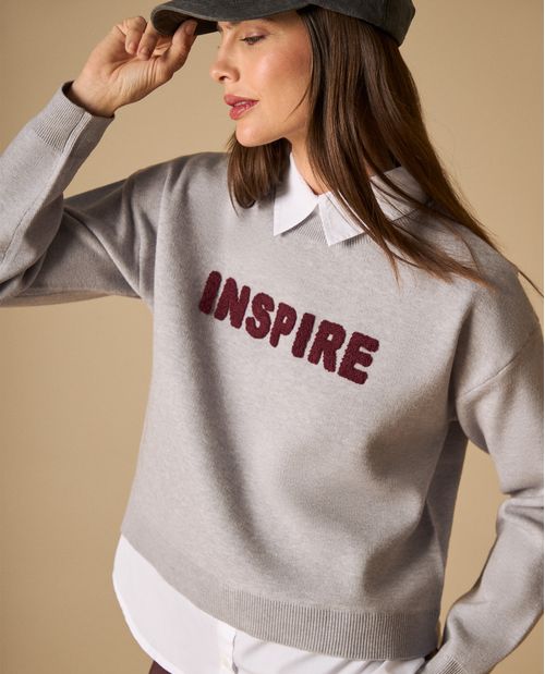 Suéter tejido con mensaje inspiracional para mujer