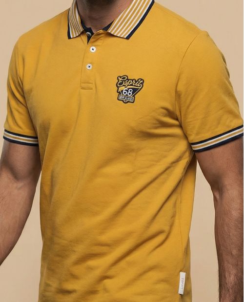 Polo deportivo manga corta con bordado y ribetes