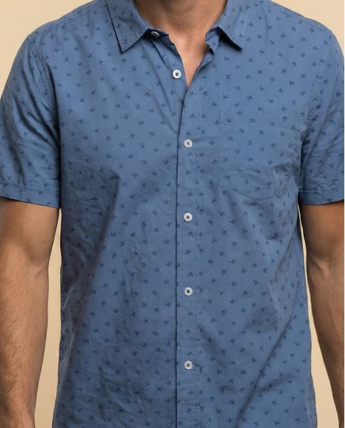 Camisa de manga corta con microestampado de palmeras