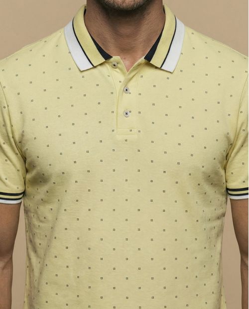 Polo manga corta con estampado de micromotivo geométrico para hombre