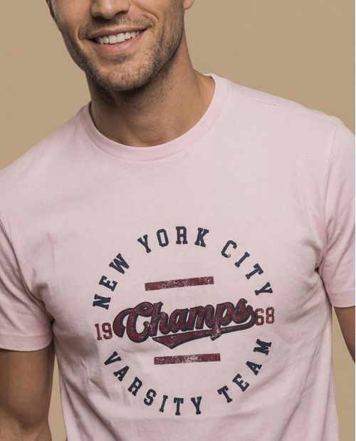 Camiseta manga corta con estampado gráfico universitario para hombre