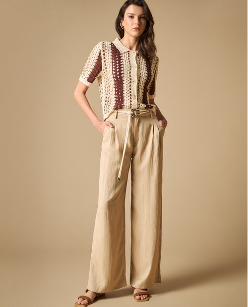 Pantalón amplio tiro alto con cinturón