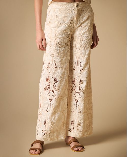 Pantalón bordado