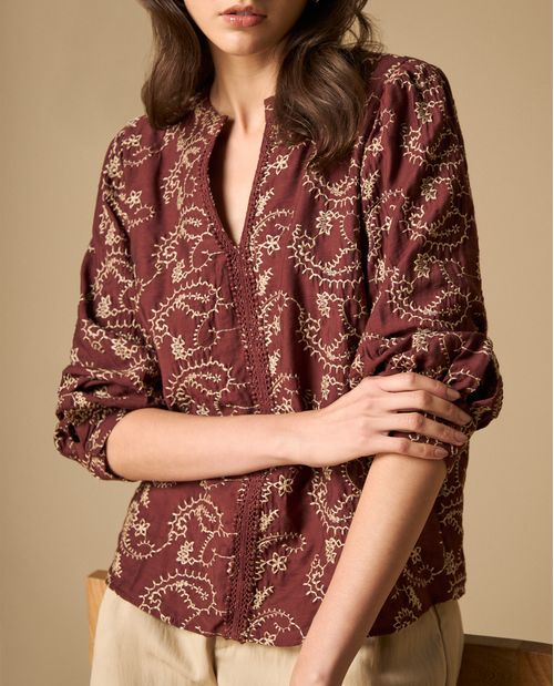 Camisa manga larga con bordado floral